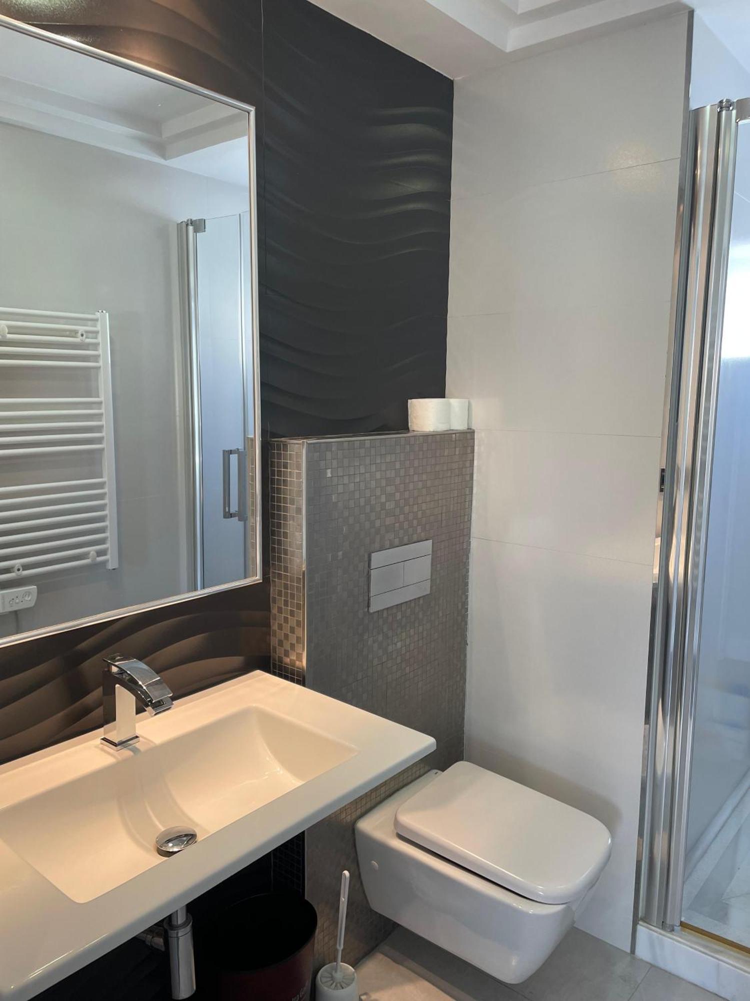 H&H Casa En Centro De Granada Villa Екстериор снимка